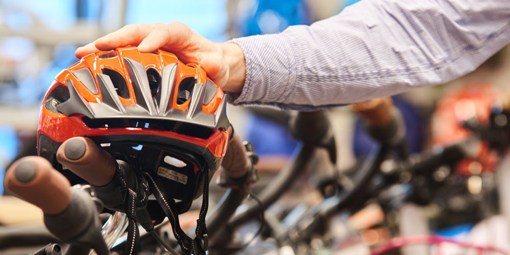 Se, kläm & prova - cykelhjälm!